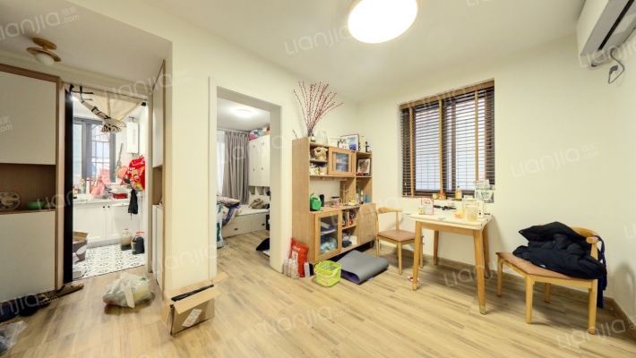 伟华苑小区二手房实景图