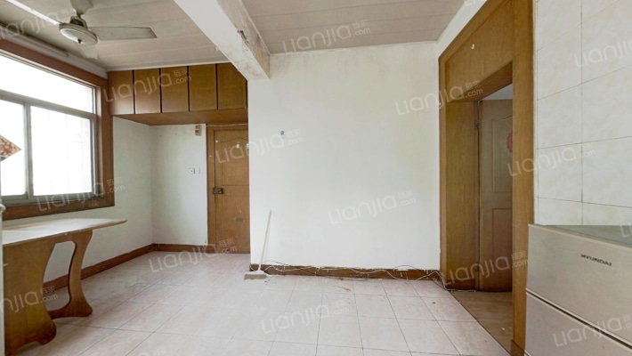 肚带营小区二手房实景图