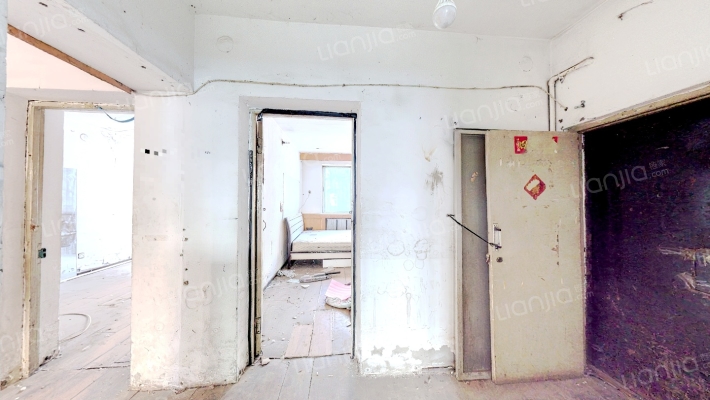 辽大校部家属区二手房实景图