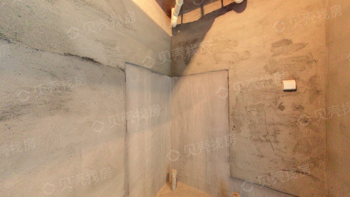 中金江山阅  南北两室标户  带个地下车位-卫生间