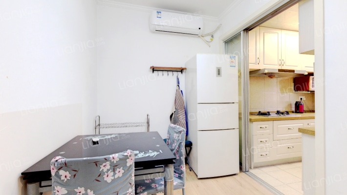 凤凰西街269至275号二手房实景图