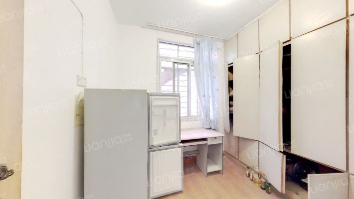 跃进路4号二手房实景图