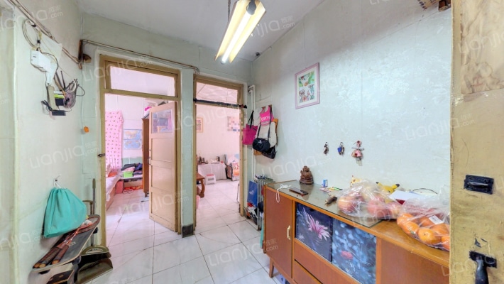 石铁33宿舍二手房实景图