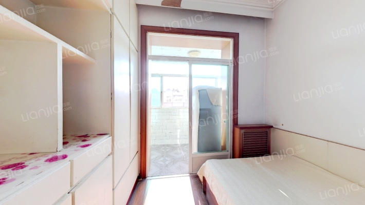 南山路站前小区二手房实景图