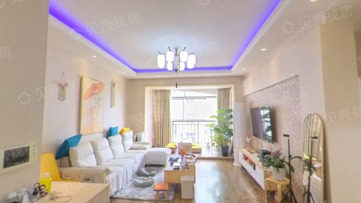紫金名门二期使用面积100多小区环境优美带三个大阳台-客厅
