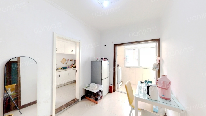 供水小区二手房实景图