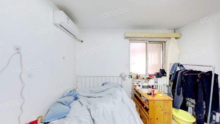 石佛营东里128号院二手房实景图