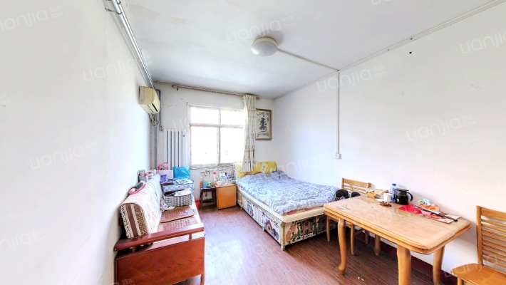 吉尔南苑二手房实景图