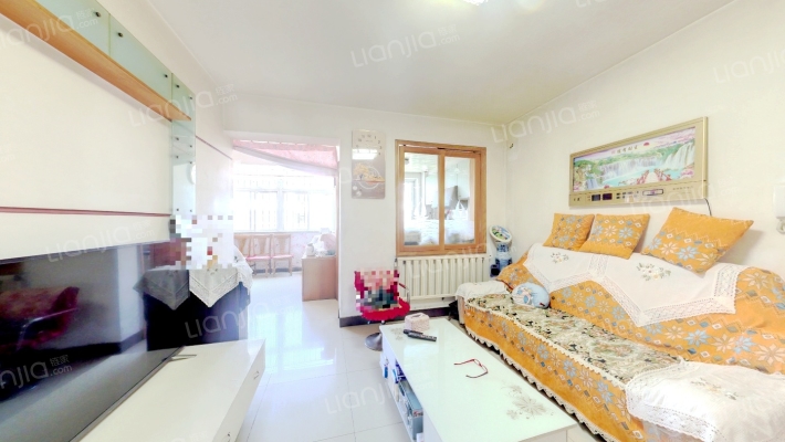 河畔公寓二手房实景图