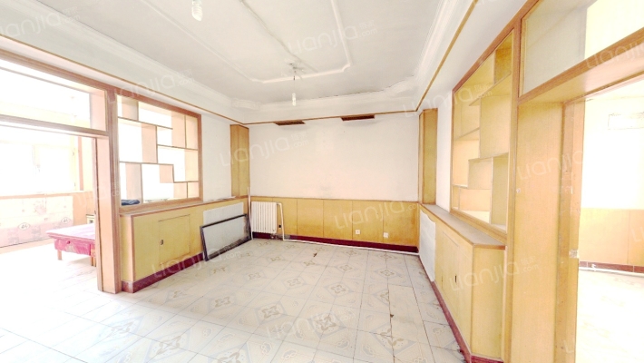 中保住宅楼二手房实景图