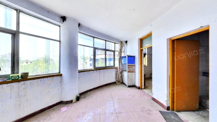 城管二社家属楼二手房实景图