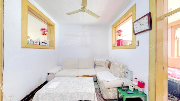 石油厂家属楼二手房实景图