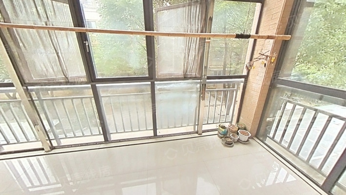 尚东国际南一区精装房，可拎包自己入住-阳台
