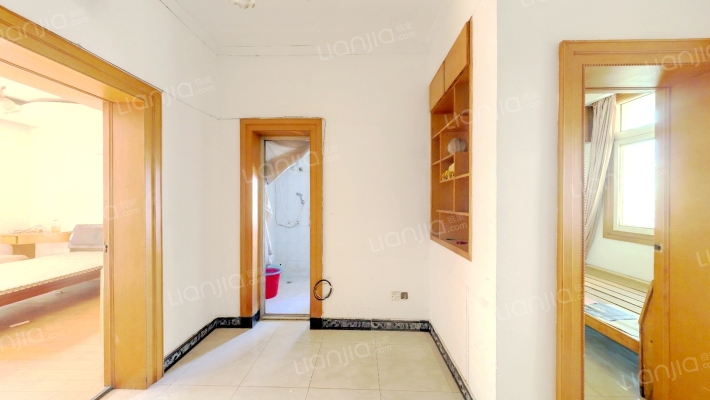 邮电器材公司二手房实景图