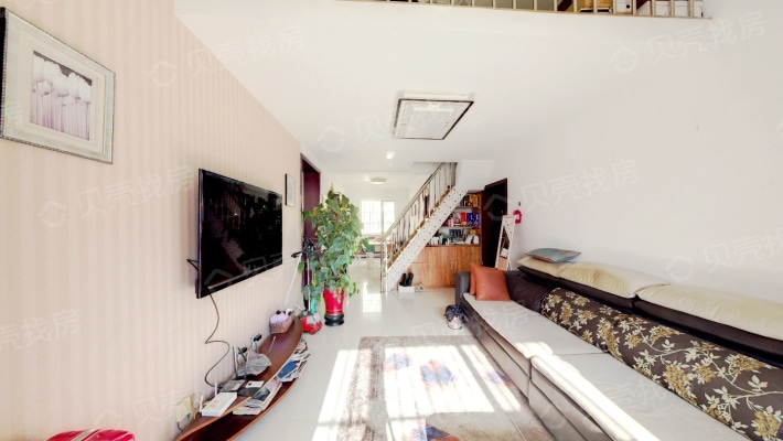 泰河家园南北通透两居室 业主诚心出售-客厅