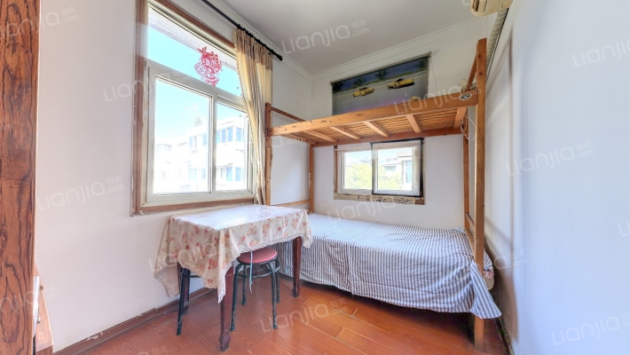 宁港一村二手房实景图