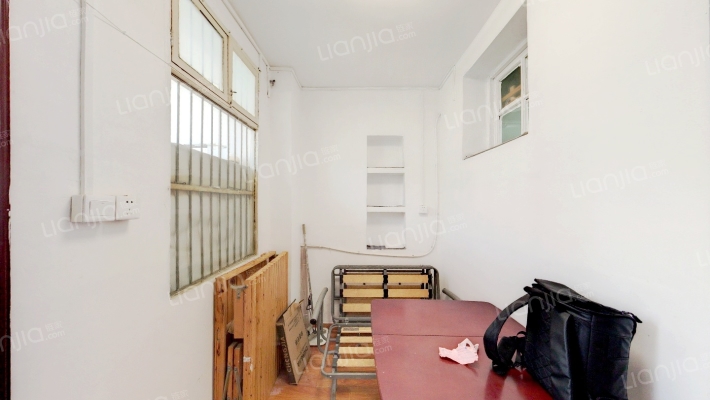 撮造山巷2号大院二手房实景图