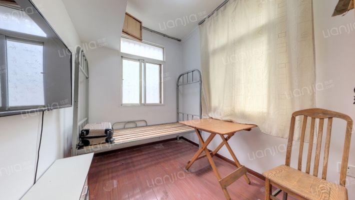 宁港一村二手房实景图