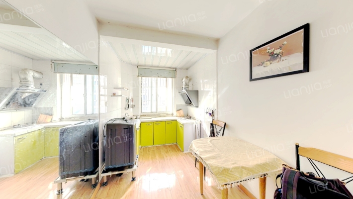 三牌楼大街二手房实景图