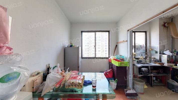 山韵佳苑B区二手房实景图