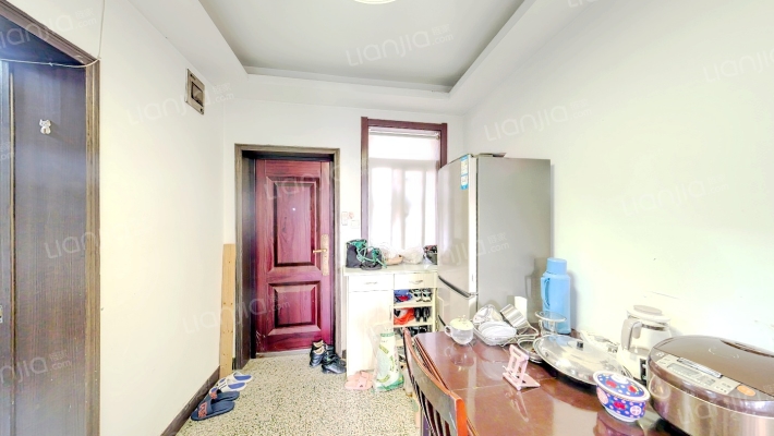 寿春路240号二手房实景图