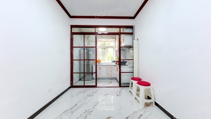 新源西里中街二手房实景图