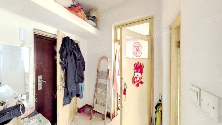 制镜厂宿舍二手房实景图