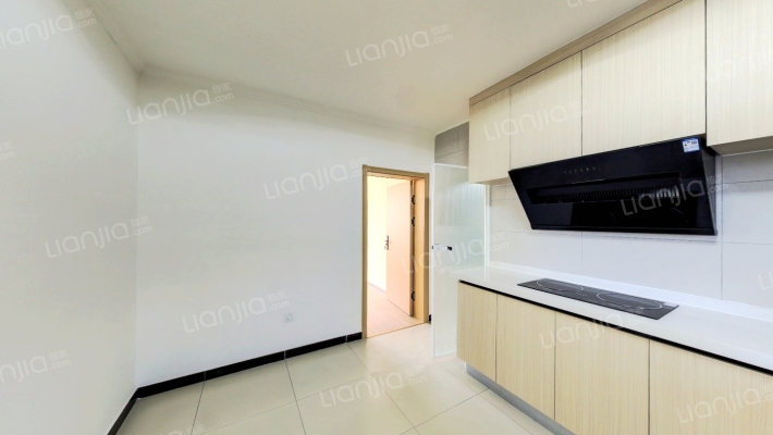 佟麟阁路62号院二手房实景图