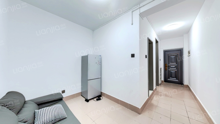 东泰新村二手房实景图