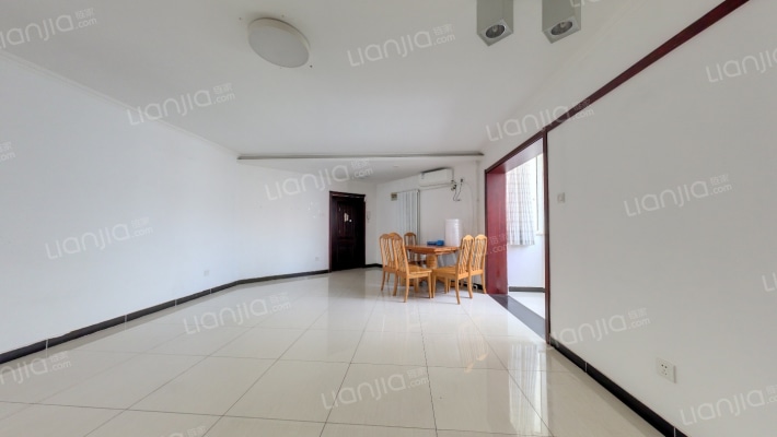 卧龙小区二手房实景图