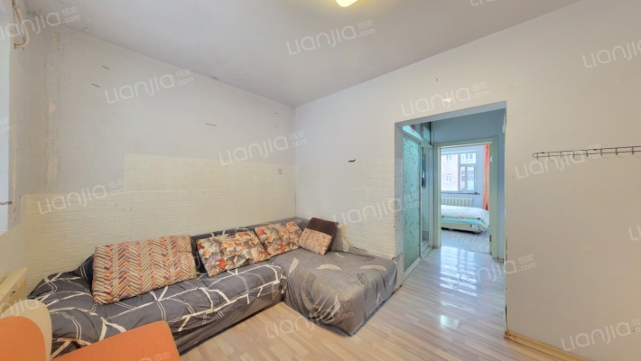 长化小区二手房实景图