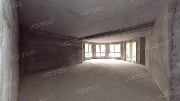 常青藤人文别墅二手房实景图