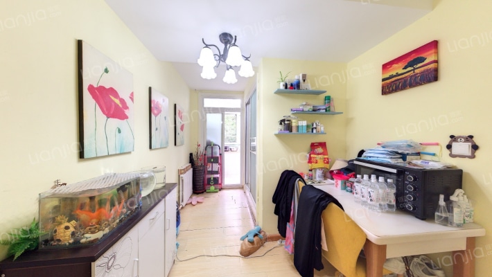 纪念街(石道街商圈)二手房实景图