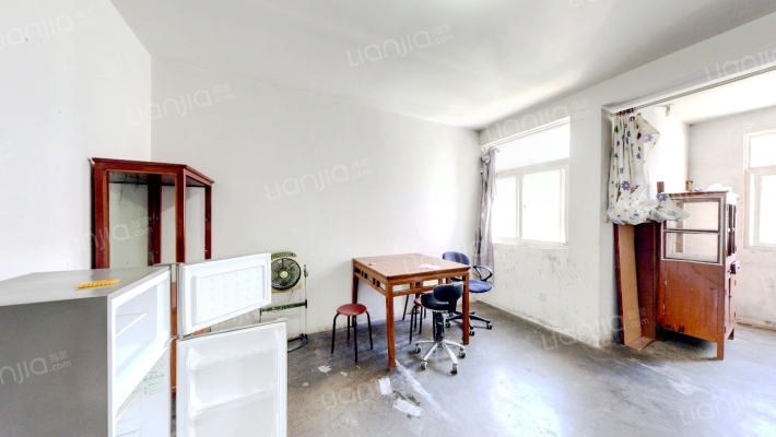 金山花苑二手房实景图