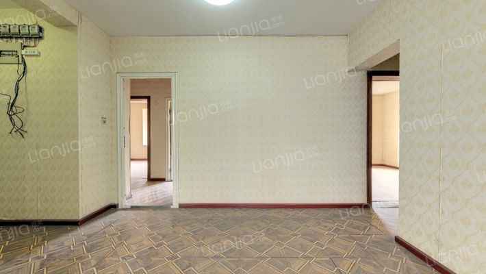 白马湖小区孔雀苑二手房实景图