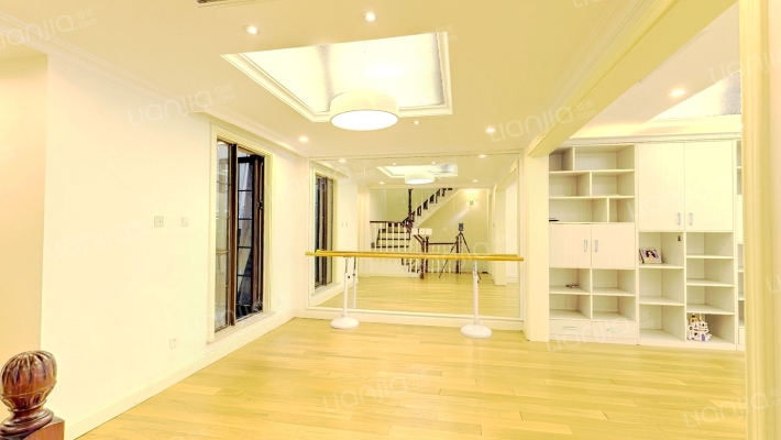 中建红杉溪谷二手房实景图