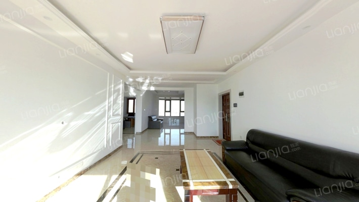 溪岸艺墅二手房实景图