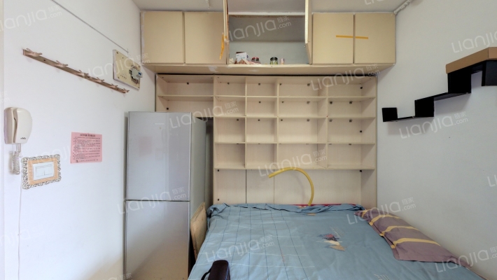 容彩里二手房实景图