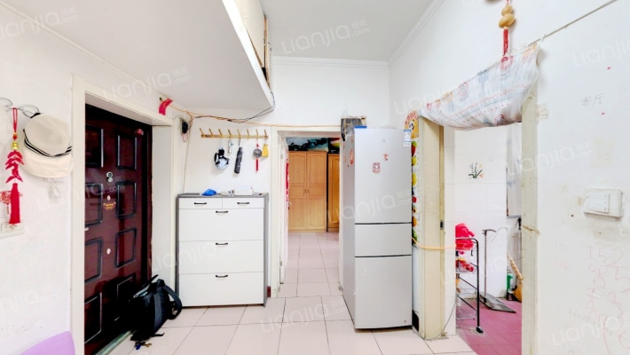 银行学校宿舍二手房实景图