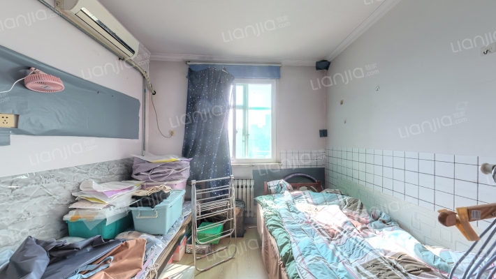 济柴九宿舍二手房实景图