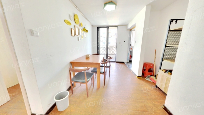 新理想花园二手房实景图