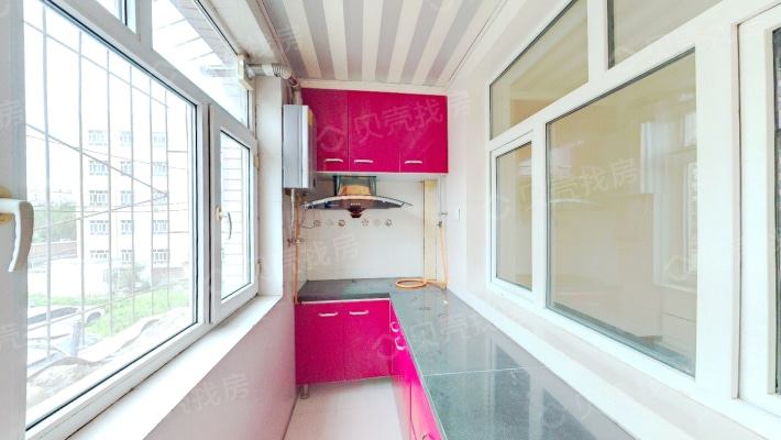 07年 地暖房 精装修 拎包入住 多层3楼-厨房