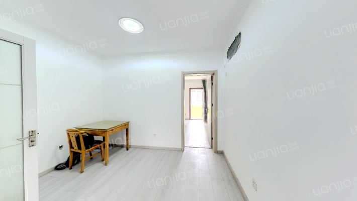 淮河路421号二手房实景图