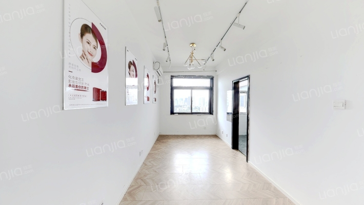 鑫鹏大厦二手房实景图