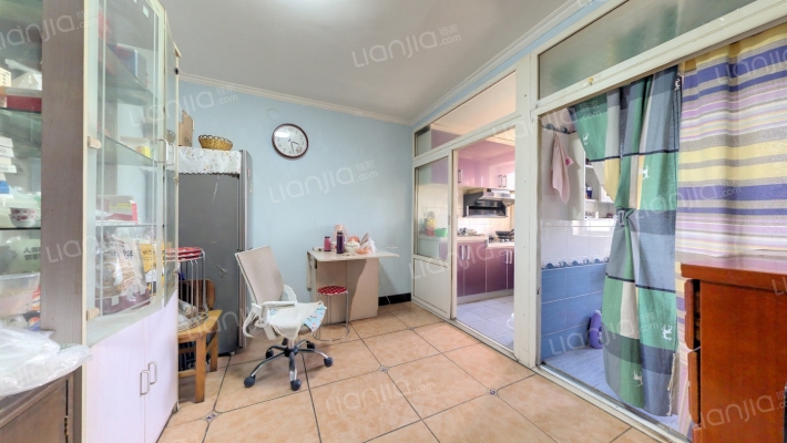 剧场东街二手房实景图