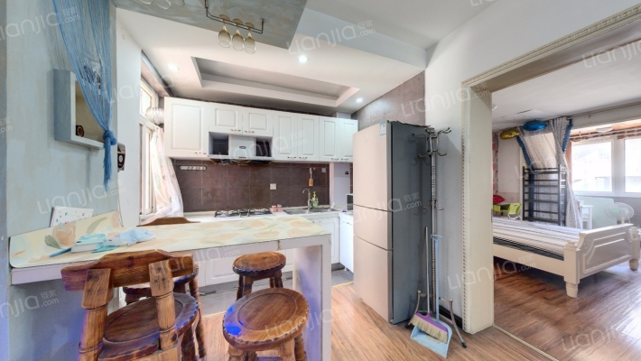 三牌楼大街二手房实景图