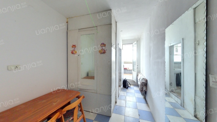 辽歌家属楼二手房实景图