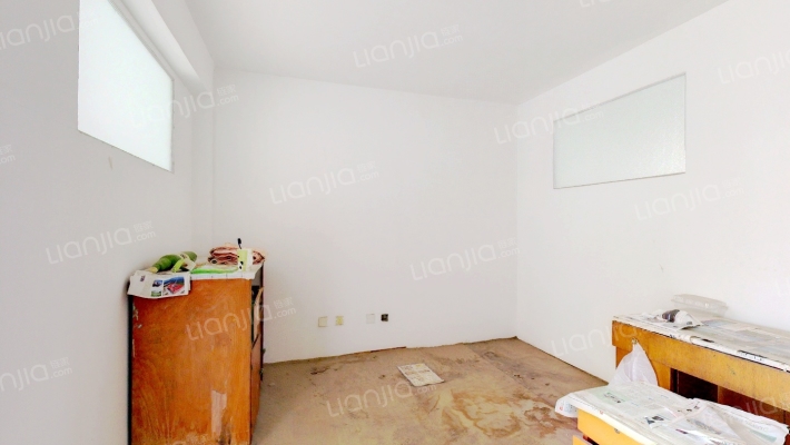 松霞新苑南小区二手房实景图