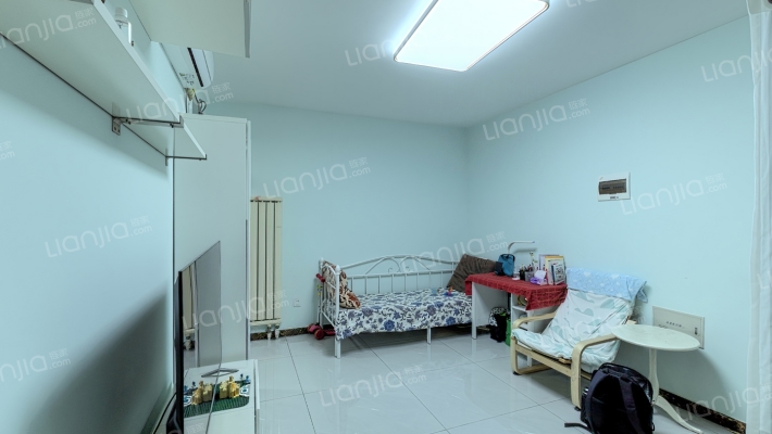 华亭国际二手房实景图