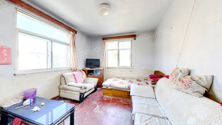 奇山东街二手房实景图